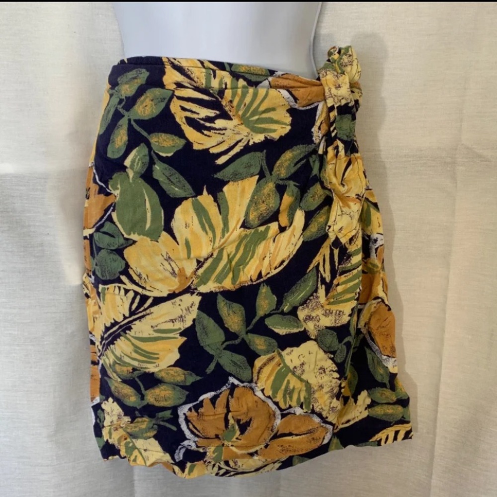 Retro 90s Island Vibe Skirt